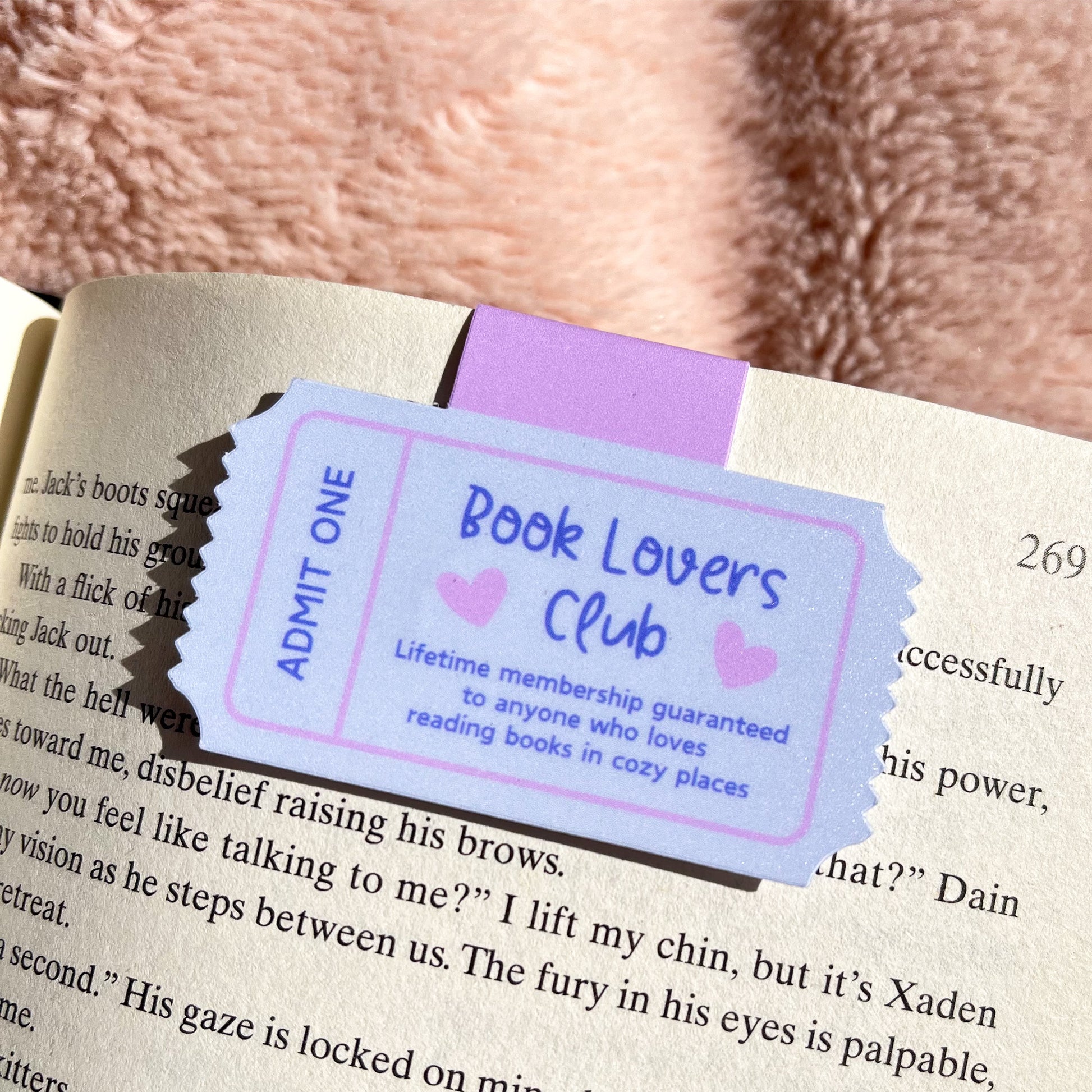 Book Lovers Club magnetic bookmark